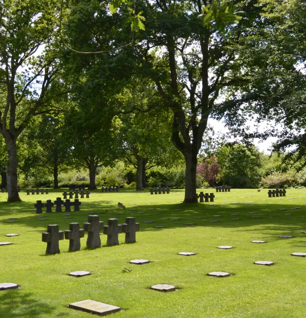 Cimetière Allemand De La Cambe, Visite Guidée Normandie